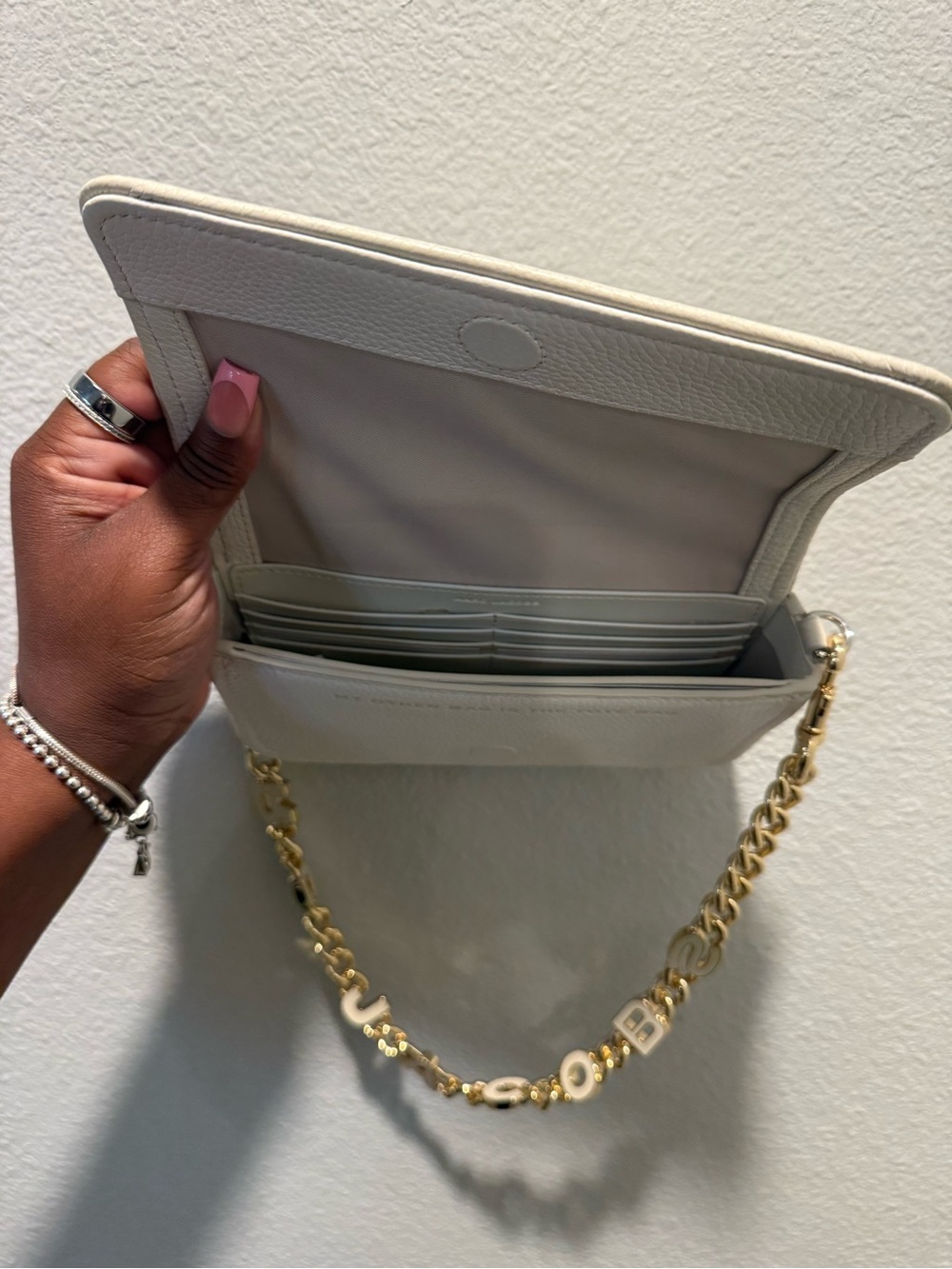 Marc Jacobs Mini Bag in Cream with Gold Chain - Picture 4 of 7